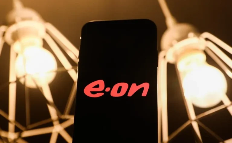 eon numar de telefon relatii clienti